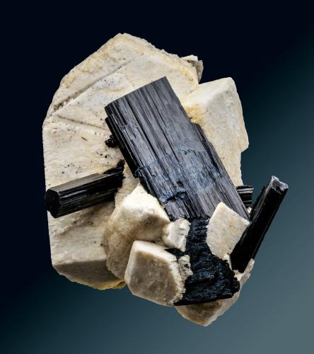 Arfvedsonita<br />Monte Malosa, Distrito Zomba, Malawi<br />40 x 35 mm<br /> (Autor: Borja Sainz de Baranda)