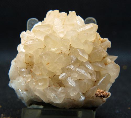 Calcita<br />Cantera Candesa, Alto de Verdenueva, Camargo, Comarca Santander, Cantabria, España<br />6 x 6.5 cm<br /> (Autor: Pedro Antonio)