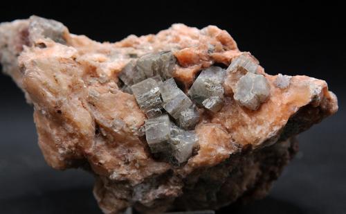 Aragonito<br />Afloramiento del Keuper, Los Barrancos, Camporrobles, Comarca	Requena-Utiel, Valencia / València, Comunidad Valenciana / Comunitat Valenciana, España<br />13 x 7 cm<br /> (Autor: Pedro Antonio)