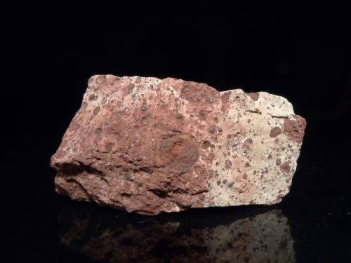 bauxita (hidróxidos/óxidos de aluminio)
5 x 2,5 x 2 cm (Autor: Josele)