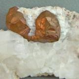 Copper on CalciteMina United Verde Mine, Jerome, Distrito Verde, Black Hills, Condado Yavapai, Arizona, USA6.3cm x 3.8cm (Author: rweaver)
