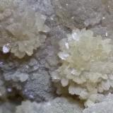 Baryte, Smithsonite (variety monheimite)Miniera Montevecchio, Arbus, Provincia Medio Campidano, Cerdeña/Sardegna, Italia18 x 116,5 cm (Author: Sante Celiberti)