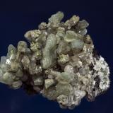 Calcite, Quartz, Muscovite
Rist Mine, Hiddenite, Alexander Co., North Carolina, USA
8.3 x 6.5 cm (Author: am mizunaka)