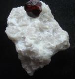 Almandine
Erongo, Namibia
3.2 X 6 X 3 cm cristal ~ 1.0cm (Author: Jacquou HO)