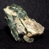 Actinolite-Tremolite SeriesCanteras Chelmsford lime, Chelmsford, Condado Middlesex, Massachusetts, USA5 cm (Author: NellsRocks)