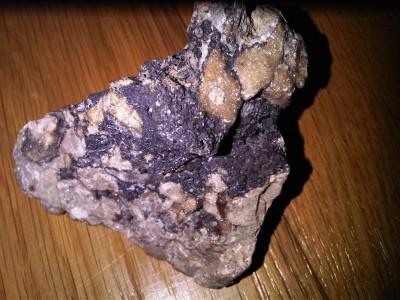 Calcita con óxidos de manganeso<br />Mina San Mateo, Pas Son Creus, Bunyola, Mallorca, Islas Baleares / Illes Balears, España<br />10X4X7cm<br /> (Autor: sergio145)