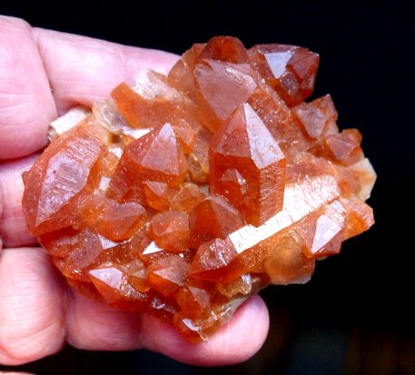 Cuarzo, Hematites<br />Toufassmame (Izizauen), Comunidad Alnif, Provincia Tinghir, Región Drâa-Tafilalet, Marruecos<br />6 x 6 cm..<br /> (Autor: javier ruiz martin)