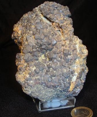 Magnetita<br />Burguillos del Cerro, Comarca Zafra-Río Bodión, Badajoz, Extremadura, Spain<br /><br /> (Autor: David Parra Z)
