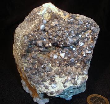 MAGNETITA<br />La Herrería Mine, Burguillos del Cerro, Comarca Zafra-Río Bodión, Badajoz, Extremadura, Spain<br /><br /> (Autor: David Parra Z)
