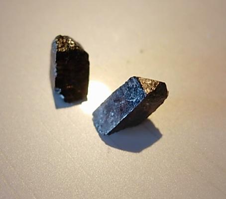 Zircon?
Amity, NY, USA
10 mm (Author: Glenn Rhein)