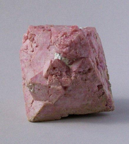 Spinel, Ipanko, Mahenge, Morogoro, Tanzania.
57 x 52 x 52mm, weight 128g. GN’s collection id 09TZS-001.
Taken in diffuse daylight. (Author: Gerhard Niklasch)