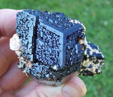 Foitite
Erongo, Namibia
78 x 56 x 43 mm
This is a floater (no damage); view from the top. (Author: Pierre Joubert)