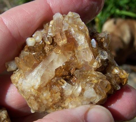 Quartz
Western Cape, South Africa
55 mm longest measurement (Author: Pierre Joubert)