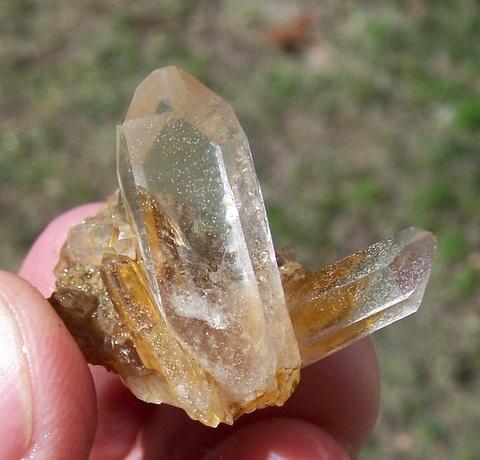 Quartz
Western Cape, South Africa
35 mm longest measurement (Author: Pierre Joubert)