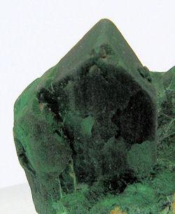 Malachite after azurite
Tsumeb, Otjikoto Region, Namibia
35 mm x 30 mm

Back view (Author: Carles Millan)