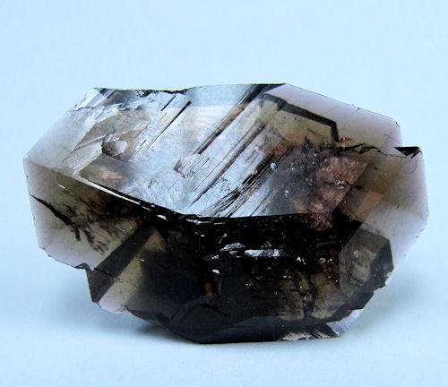 Axinite-(Fe)
Puiva Mount, Saranpaul, Khanty-Mansi Okrug, Tyumenskaya Oblast’, Prepolar Ural, Western-Siberian Region, Russia
35 mm x 22 mm (Author: Carles Millan)