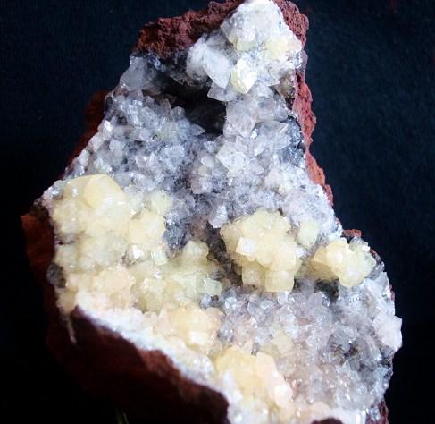 Adamite. Locality: "La Ojuela" mine, Mapimí, Durango, México
size:10.5cm x 6.5cm (Author: Luis Domínguez)