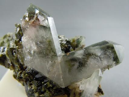 Quartz, Japan Law twin
Green Monster Mine
Sulzer, Prince of Wales Island
Alaska
5.7cm x 4.0cm (Author: rweaver)