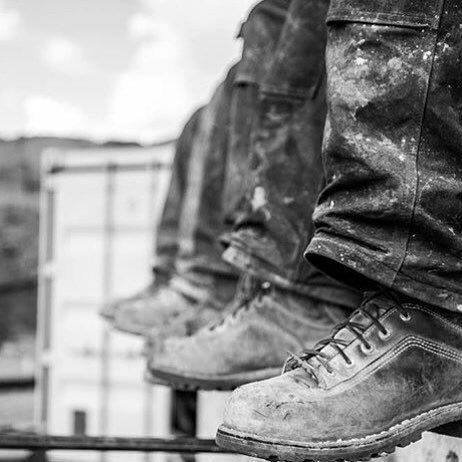 _Relaxing on the tailgate of the Rolling Bar. (Author: vic rzonca)