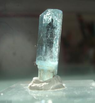 Beryl (variety aquamarine)
Xuan Le, Thanh Hoa, Vietnam
2,1 x 0,6 x 0,65 cm

Aquamarine (scepter) (Author: Jacquou HO)