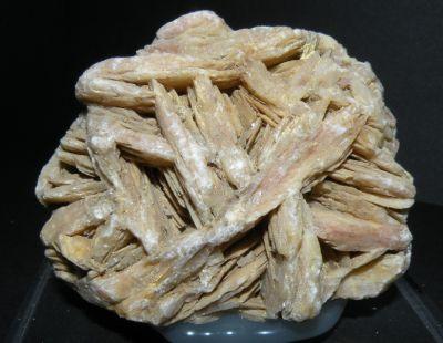 Barite. Berbes. Asturias. Spain. 6 cm (Author: nimfiara)