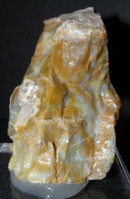 Opal. Cabo de Gata. Almeria. Andalusia. Spain. 7 cm (Author: nimfiara)