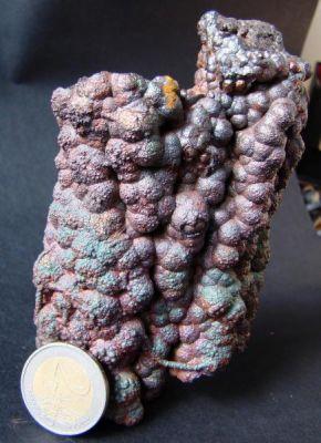 Goethite (iridescent) Filón Sur. Tharsis. Huelva. Andalusia. Spain. 11 cm. (Author: nimfiara)