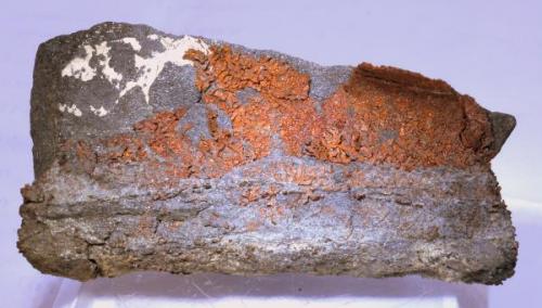 Cobre - 
Mina La Zíngara - Santa Elena - Jaén - Andalucía - España - 
5,8 x 3,0 x 1,1 cm (Autor: Martí Rafel)