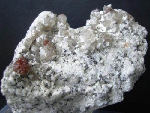Granate Spessartina (Espesartina)
Cartama -Malaga 
9cm x10cm (Autor: Mijeño)