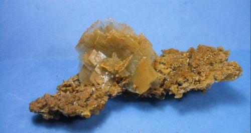 Barita pieza 6x4cm cristal 3x3cm, concesion Beltraneja minas Cortijuelo Bacares Almeria.jpg (Autor: Nieves)