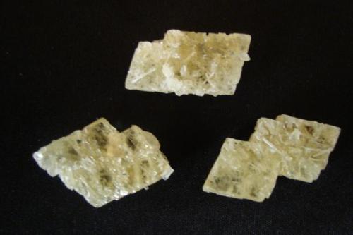 Baritas con incrustaciones de anhidrita, Naica, Chihuahua, México, tamaño 2x3.5x.5 aprox. cada pieza (Autor: javmex2)