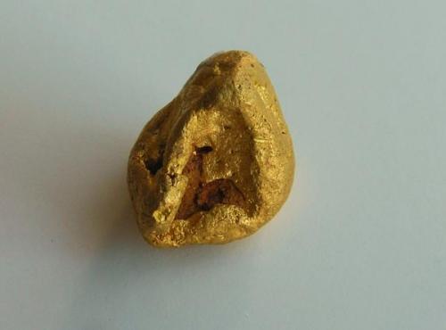 Oro Nativo (cristal).
Sierra de la Chimenea, Talarrubias-Casas de Don Pedro, Badajoz, Extremadura, España.
Tamaño 1x0,8x0,7 cm. Col. y foto Nacho Gaspar. (Autor: Nacho)