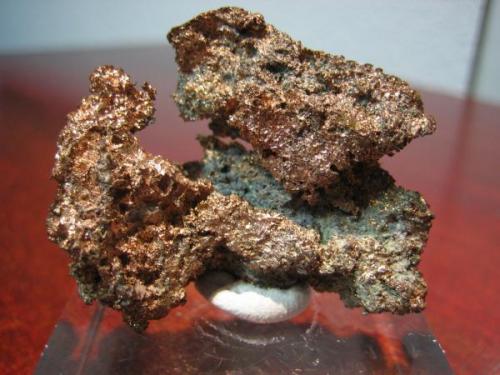 Mohawkita y algodonita. 4.70x3.70x2.50. Mohawk mine, Keweenaw Co., Michigan. USA. (Autor: Gonzalo Sáez)