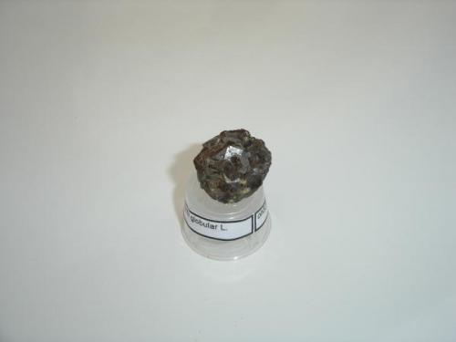 Pirita globular limonitizada (3cm). Morro das Balas, (Autor: Anisio Claudio)