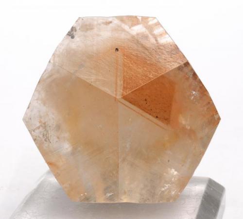 Calcita - Estremoz - Evora - Portugal - 4,8 x 4,4 x 3,7 (Autor: Martí Rafel)