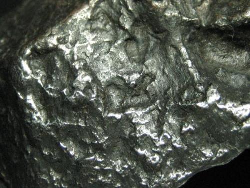 Aquí se pueden apreciar las marcas que quedan una vez pasan por la atmósfera terrestre semifundidos con más detalle (Autor: Khalid)