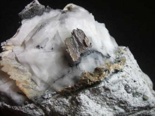 Bismuto mina Conchita Estepona Málaga, pieza 8x8cm cristal 2cm (Autor: Nieves)
