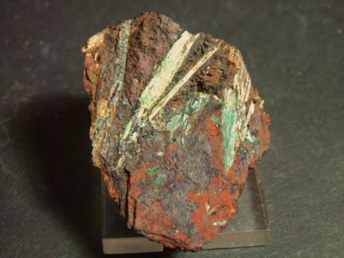 Bismutita mina cortijo Virginia Escullar Almeria, cristal 4cm (Autor: Nieves)
