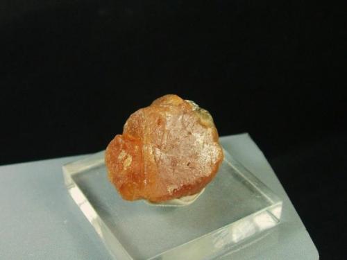 Scheelita, Boal, Asturias, cristal 2´5x2cm. (Autor: Nieves)