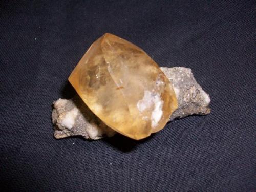 Calcita. Mina La Cuerre, La Florida, Cantabria 7x5 cm. (Autor: jaume.vilalta)