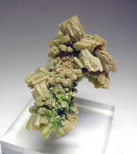 Gold and Quartz
Wright Hardgrave Mine, Kirkland Lake, Ontario, Canada
4cmx3cm (Author: derrick)