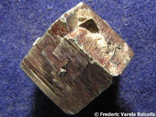 Pirita.
Ambasaguas, La Rioja, España.
2 x 2 x 2 cm. (Autor: Frederic Varela)