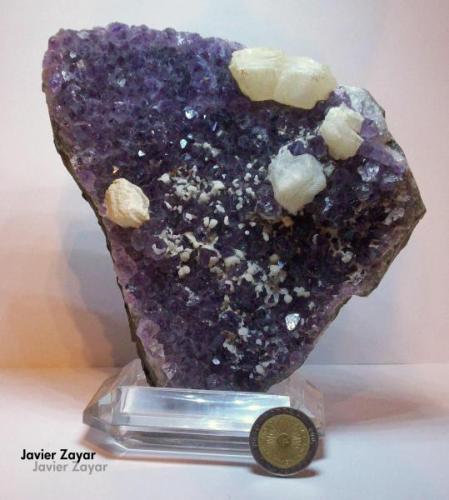Amatista con Calcita Argentina (Misiones) 14x13x2 cm aprox. (Autor: javier zayar)