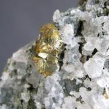 Calcopirita
Minas de Cala - Huelva - Andalucía - España
9 x 6 cm
Detalle, cristal 1cm (Autor: Diego Navarro)