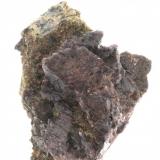 Axinita y Epidota - Barranc de les Collades - Casterner de les Olles - Tremp - Pallars Jussà - LLeida - Catalunya - España - 6,1 x 4,3 x 3,8 (Autor: Martí Rafel)