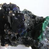 Azurita c/Cerusita.
Mina Touissit, Puit IX, Oujda, Marruecos.
Tamaño de la pieza 6,5x4x4 cm.
Cristales de Azurita hasta 2,5x1,7x1,2 cm. Col. y foto Nacho Gaspar. (Autor: Nacho)