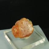 Scheelita, Boal, Asturias, cristal 2´5x2cm. (Autor: Nieves)