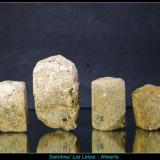 CRISTALES DE SANIDINA - Los Lobos - Almería - 3.5cm y 2cm (Autor: Mijeño)