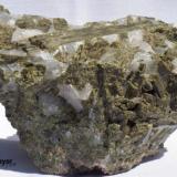 Epidota Argentina (La Calera, Córdoba) 20x11x10 cm. (Autor: javier zayar)