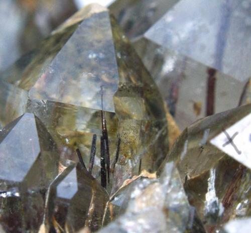 Fluorite Galena and Quartz.
Hartsop Hall, Patterdale, Cumbria, UK.
40 x 35 mm (Author: nurbo)